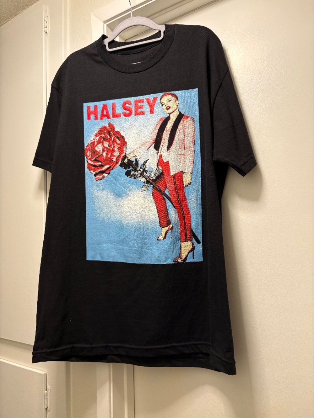 Halsey 2017 tour shirt - size large?? Extra large?